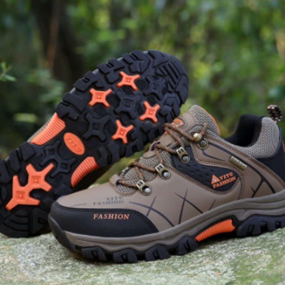 Casual sports shoes